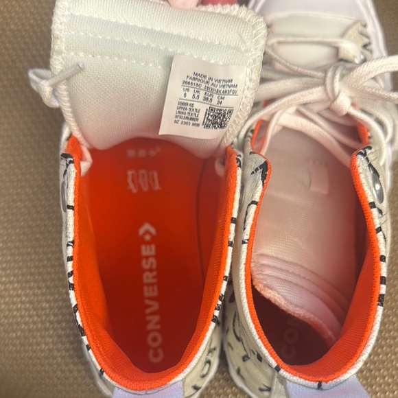 Converse White and Orange Artistic High-Top Sneakers - Picture 5 of 5